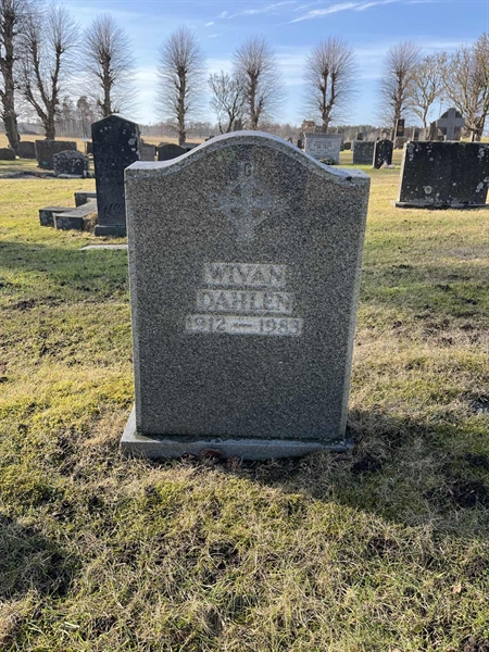 Grave number: HA M    64