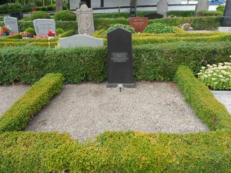 Grave number: HGK 3    80