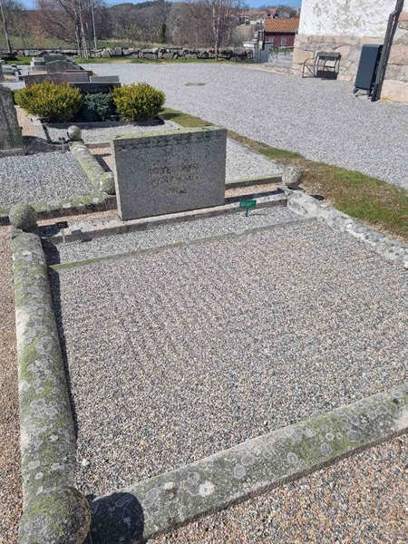 Grave number: TG 003  0418, 0419