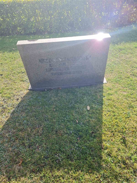 Grave number: F 04    66, 67