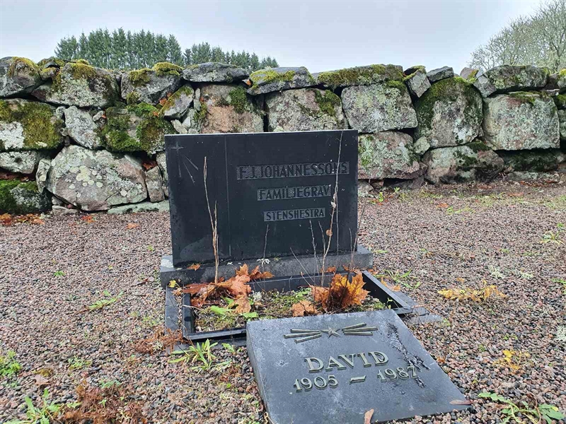 Grave number: Å G    16