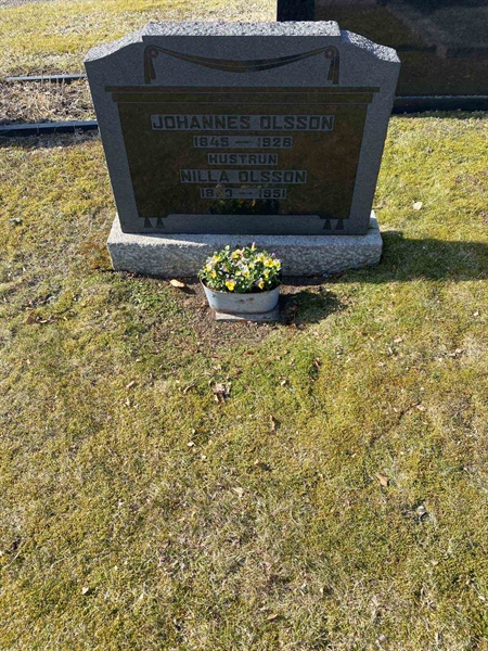 Grave number: 30 B    25A-B