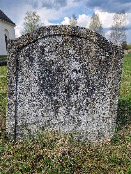 Grave number: 501 06 752-754