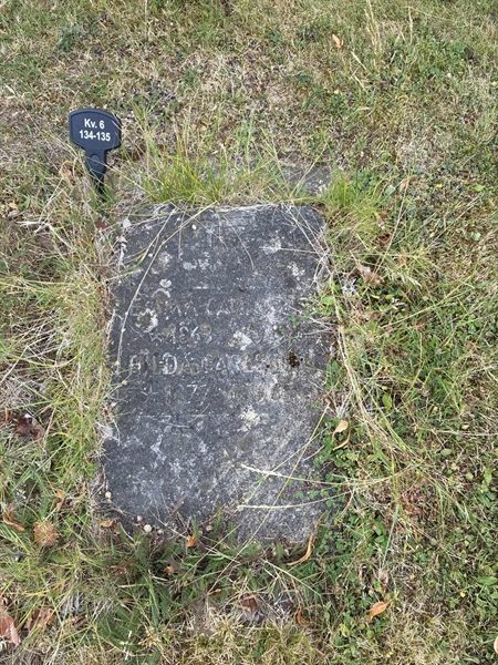 Grave number: 33 6   134-135