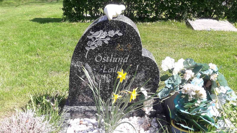 Grave number: FÄ 025    80