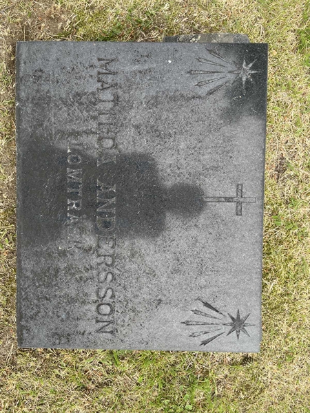 Grave number: 001 1 8   511