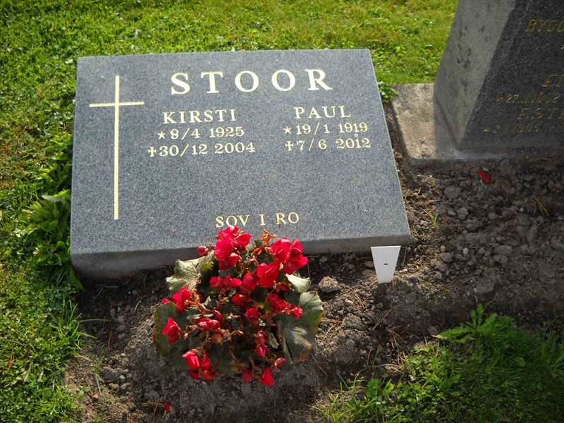 Grave number: 1 GC 11    120A,   120B,   120C,   120D