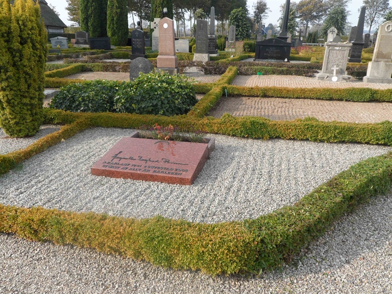 Grave number: ÖT GSK1  25:1, 25:2, 25:3