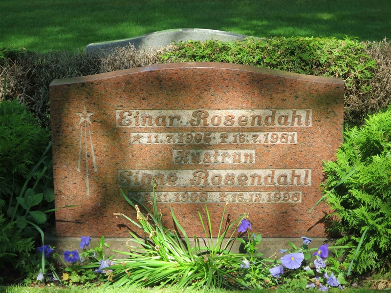 Grave number: HÖB 71   158