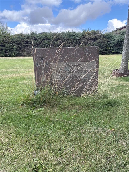 Grave number: 33 6    47-48