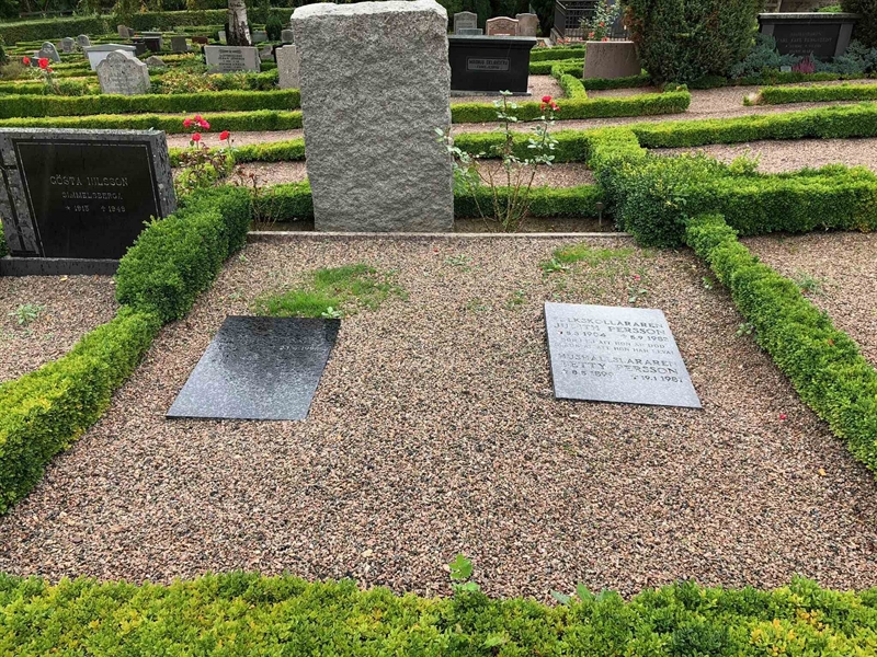 Grave number: Kå 23    29, 30