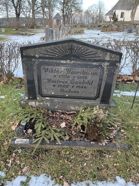 Grave number: Lax mell Kv4 178+179