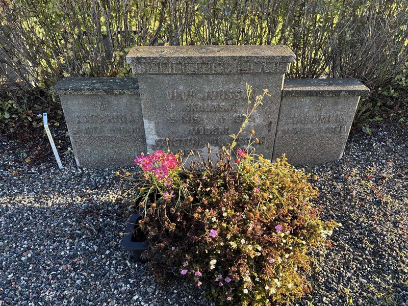 Grave number: 4 N NB   133-134