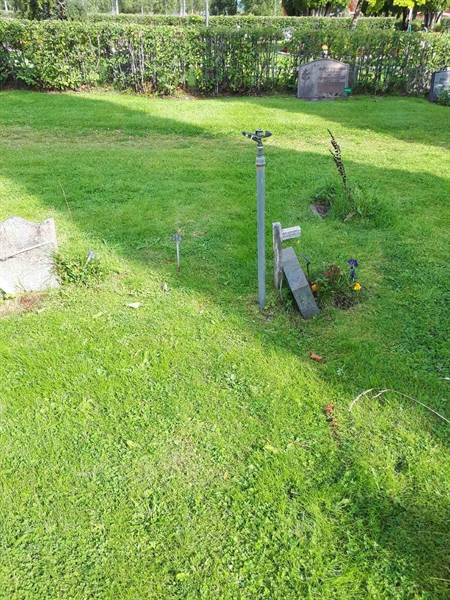 Gravnummer: NK A A   327