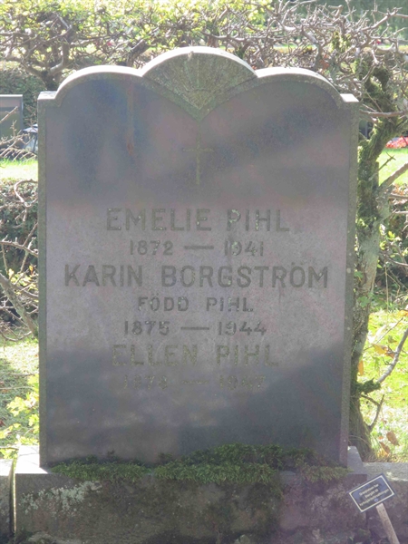 Grave number: HÖB GL.R   107B