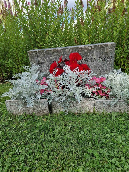 Hautatunnus: 451 05 37-38