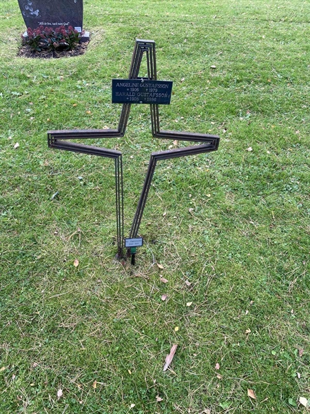 Hautatunnus: 2 C   940-941