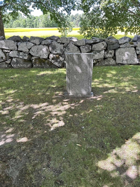 Grave number: 2 G  658-659