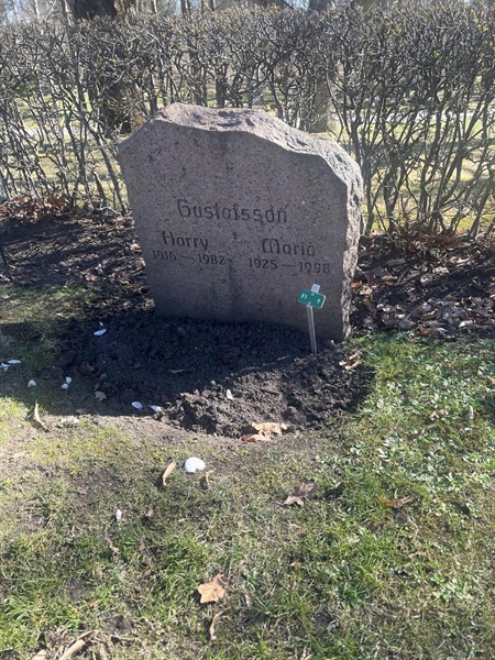 Grave number: 1 3 F1 5