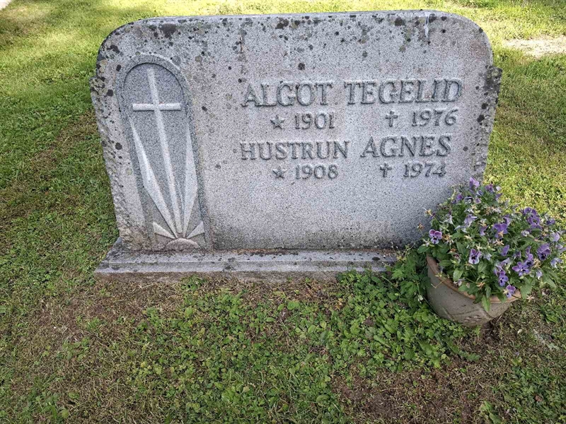 Grave number: 001 2   900