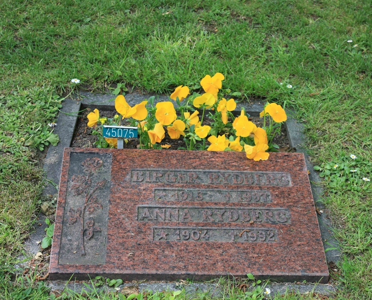 Grave number: Ö 45    75