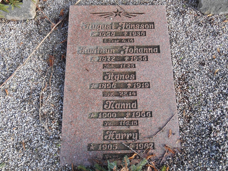Grave number: Vitt N01    13, 14, 15