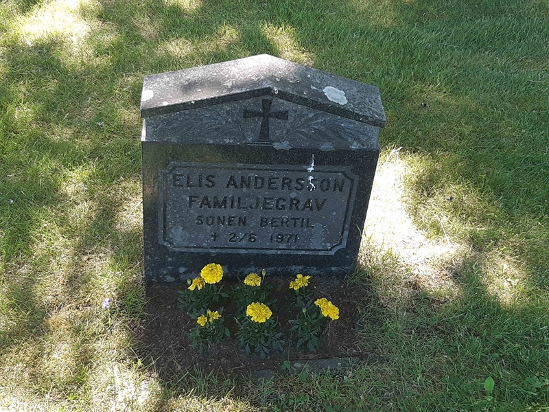 Grave number: JÄ 13   109