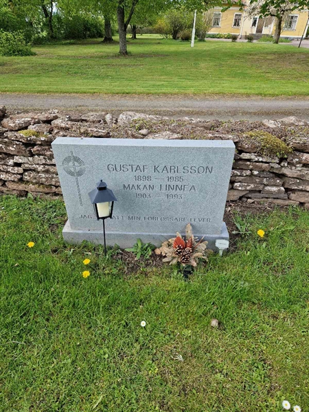 Grave number: 03 A  323