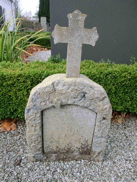 Grave number: ÄS 03    020C