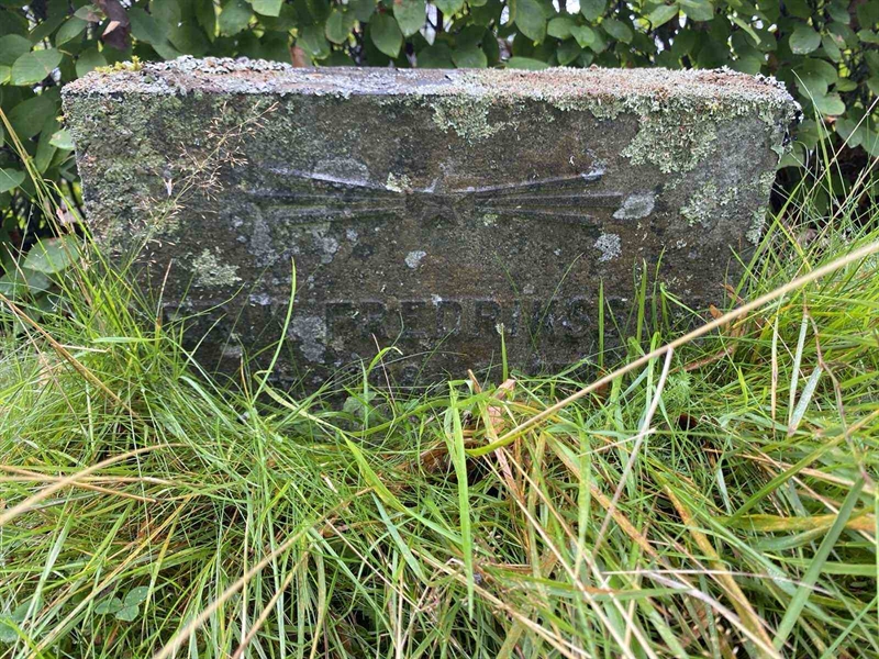 Grave number: 1 18    184