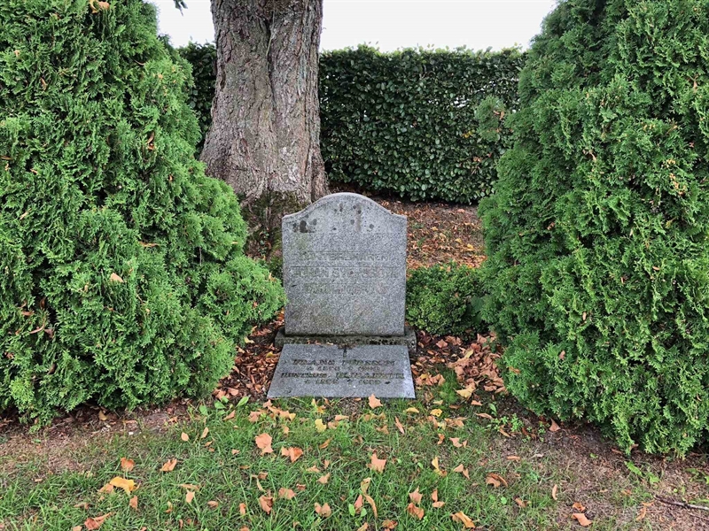 Grave number: AK 03    66, 67, 68, 69