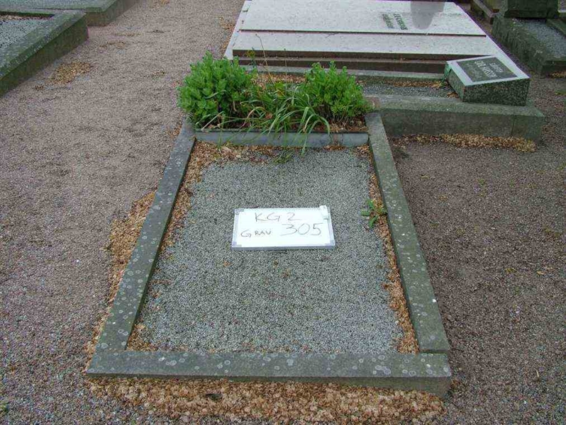 Grave number: 2   305