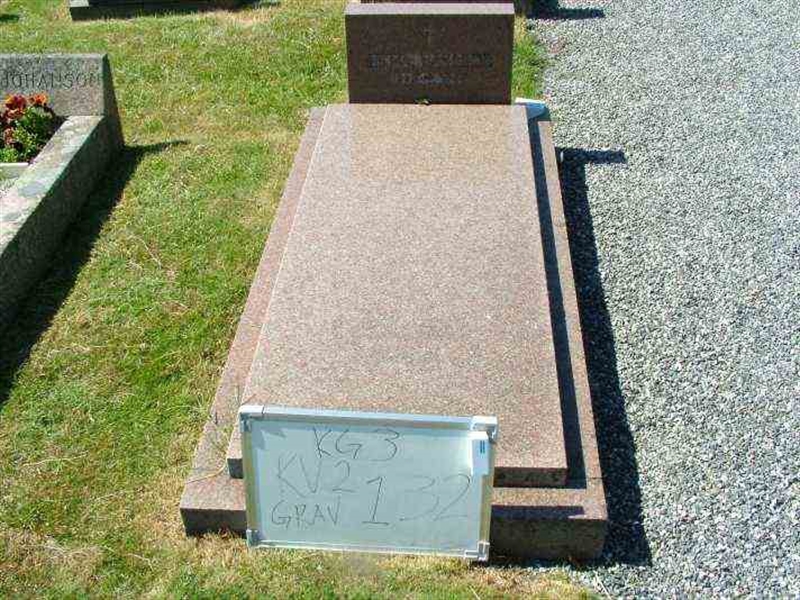 Gravnummer: 3 02   132