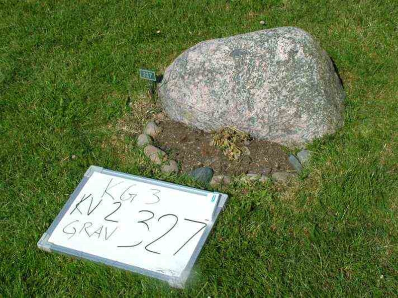 Gravnummer: 3 02   327