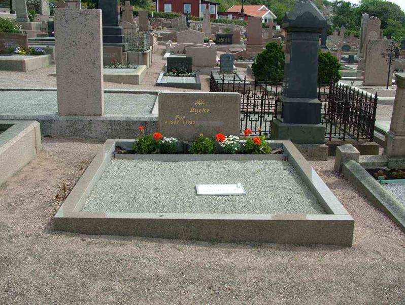 Grave number: 2   444-445