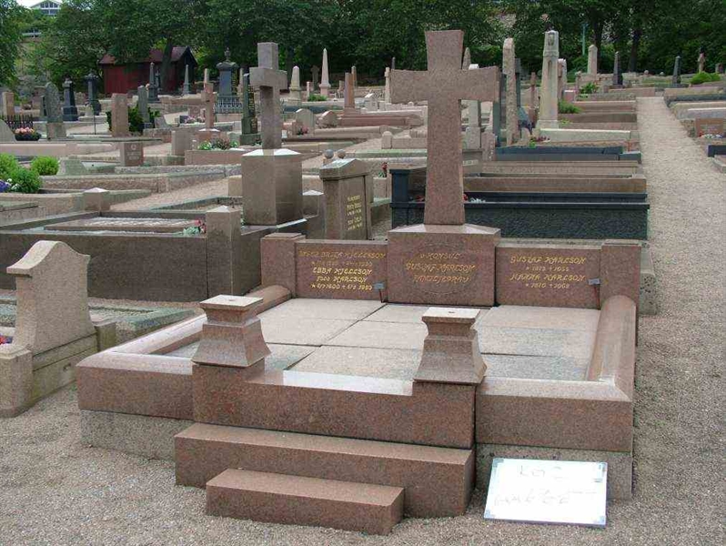 Hautatunnus: 2   676-677