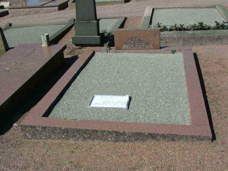 Hautatunnus: 2   857-858