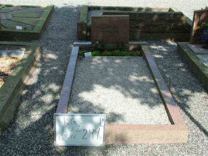 Gravnummer: 3 02   244