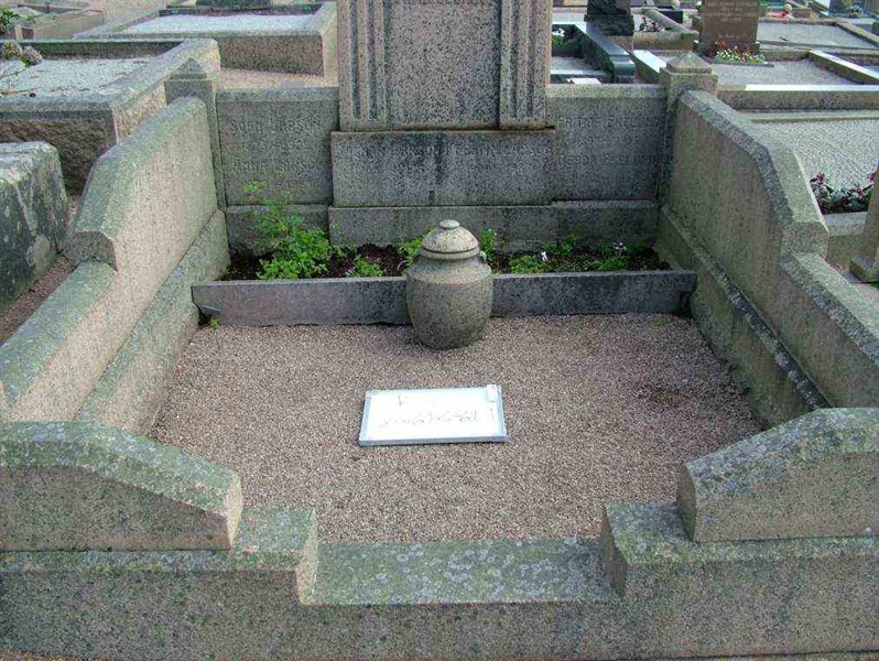 Hautatunnus: 2   618-619