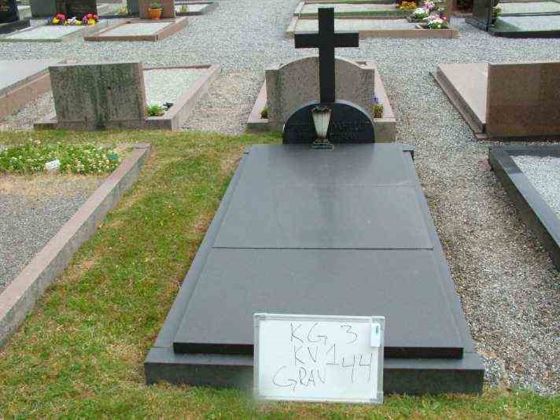 Gravnummer: 3 01    44