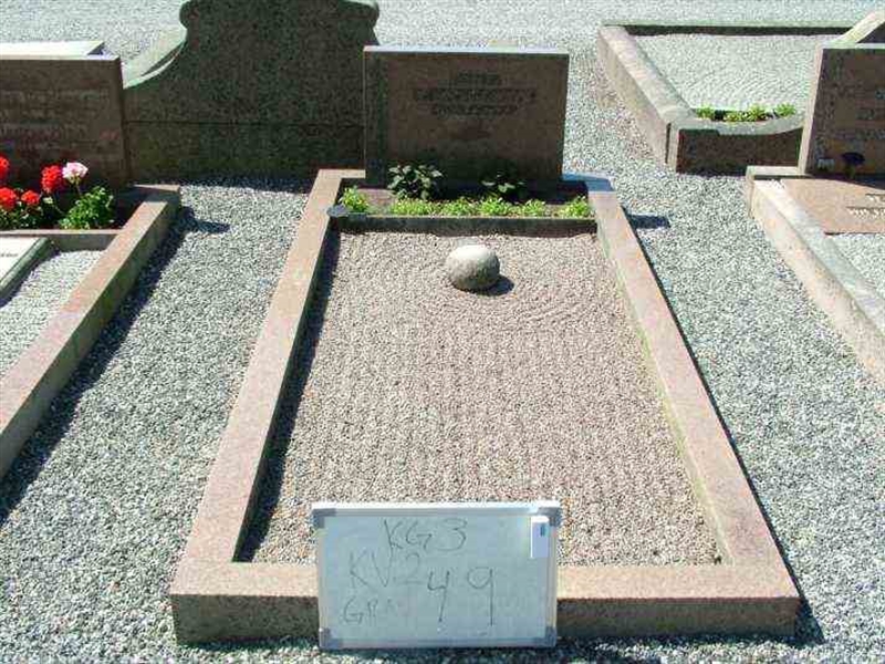 Gravnummer: 3 02    49