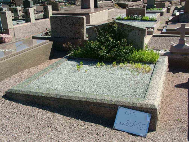 Hautatunnus: 2   816-817