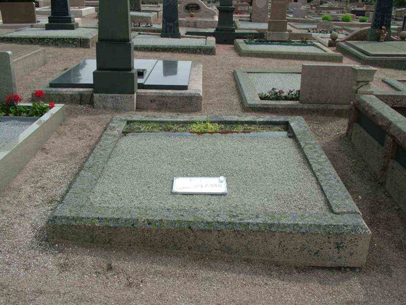 Grave number: 2   397-398