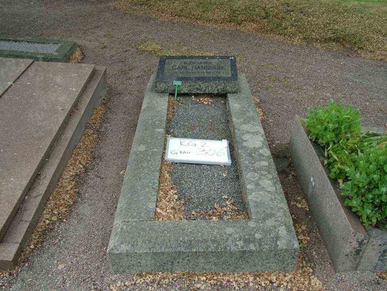 Grave number: 2   306