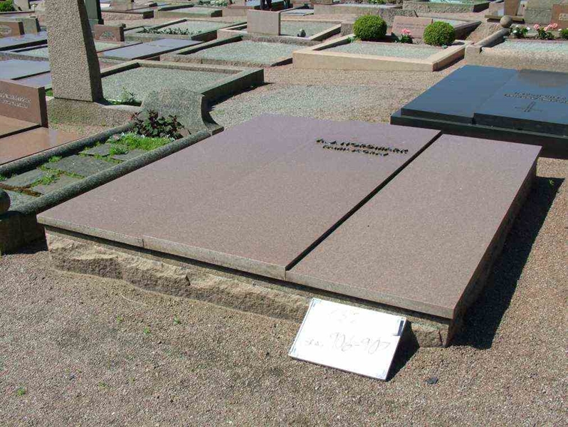 Hautatunnus: 2   906-907