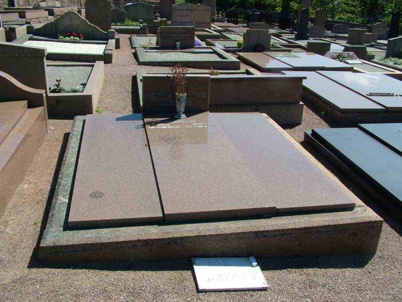 Hautatunnus: 2   877-878