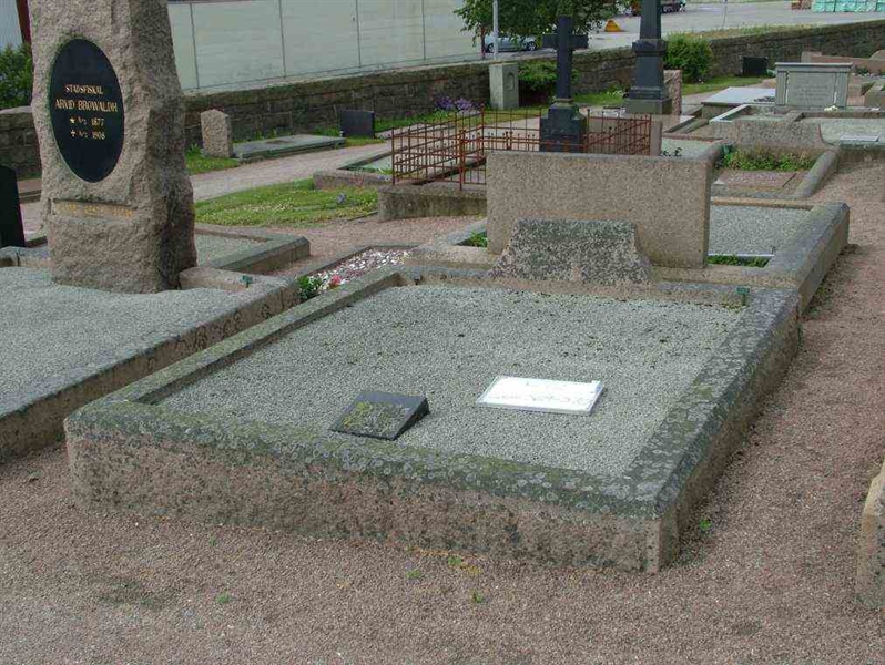 Hautatunnus: 2   369-370