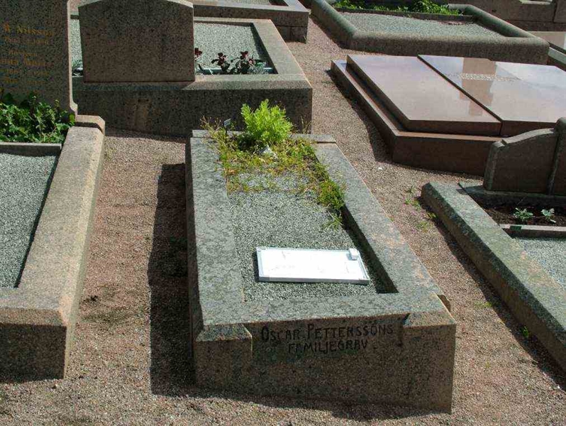 Grave number: 2    61