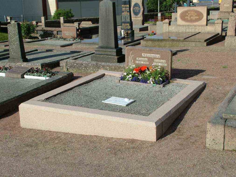 Gravnummer: 2   475-476