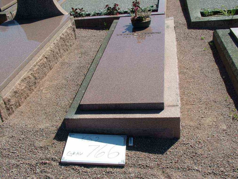 Grave number: 2   766